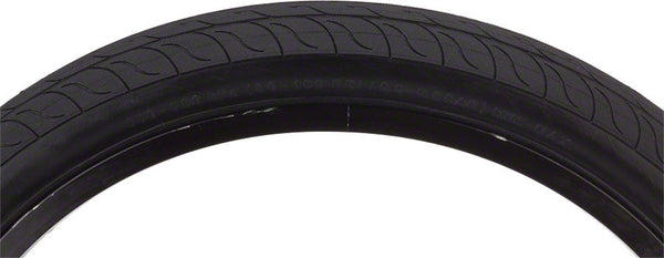 CST Decade Clincher Wire Tire